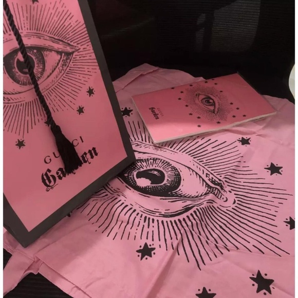 NIP Gucci Novelty Tote Bag Bundle includes Notebook and Gift Shopping Bag Pink - Picture 7 of 7
